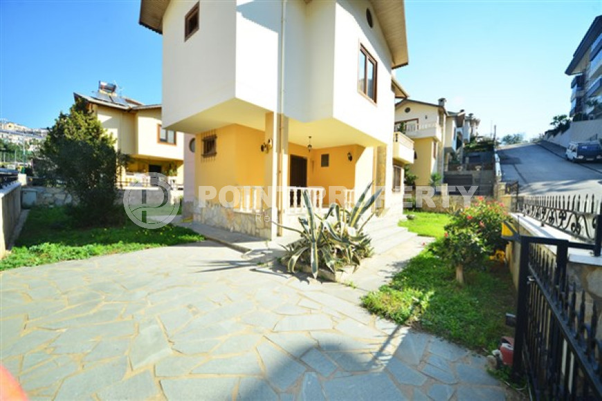 Duplex built in 2006 with its own garden, a short walk from the sea in a quiet, landscaped area of Alanya - Kestel.-id-4704-photo-14