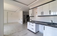New 2+1 penthouse with an area of 110 m2 on the 5th floor of the complex, Mahmutlar district-id-4707-photo-3