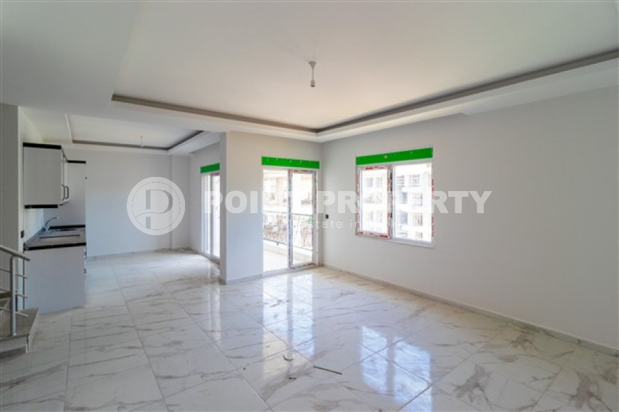 New 2+1 penthouse with an area of 110 m2 on the 5th floor of the complex, Mahmutlar district-id-4707-photo-4