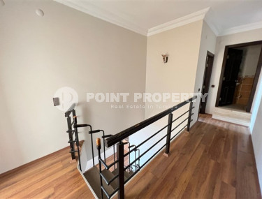 Просторная двухуровневая квартира 4+1 на 9-м этаже с мансардой с панорамным видом на город и море-id-4716-фото-3