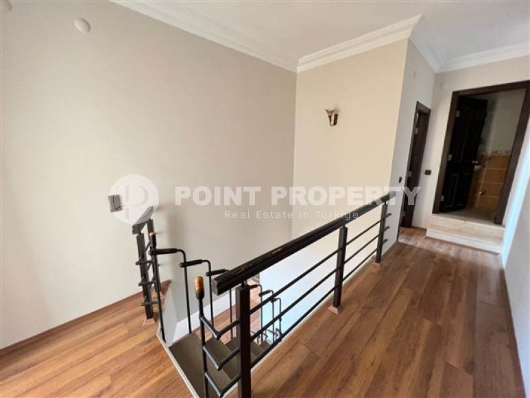 Просторная двухуровневая квартира 4+1 на 9-м этаже с мансардой с панорамным видом на город и море-id-4716-фото-3