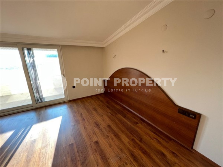 Просторная двухуровневая квартира 4+1 на 9-м этаже с мансардой с панорамным видом на город и море-id-4716-фото-8