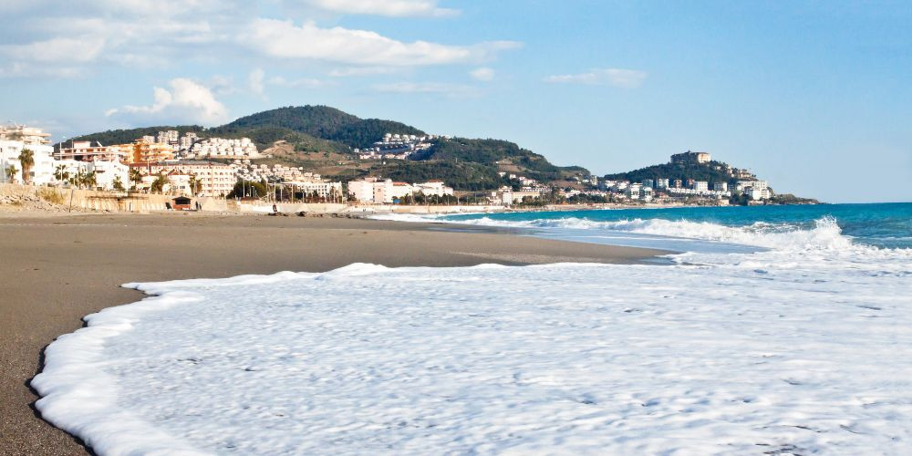 Пляж в Махмутларе