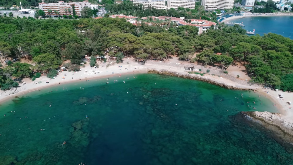 Пляж в Авсалларе