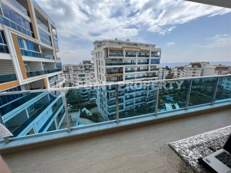 Панорамная квартира на 6-м этаже в роскошном жилом комплексе в центре района Тосмур-id-4730-фото-7