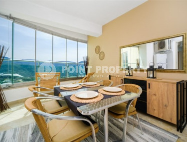 Красочная квартира с планировкой комнат 2+1 в превосходном комплексе на удалении от моря, Каргыджак-id-4738-фото-1