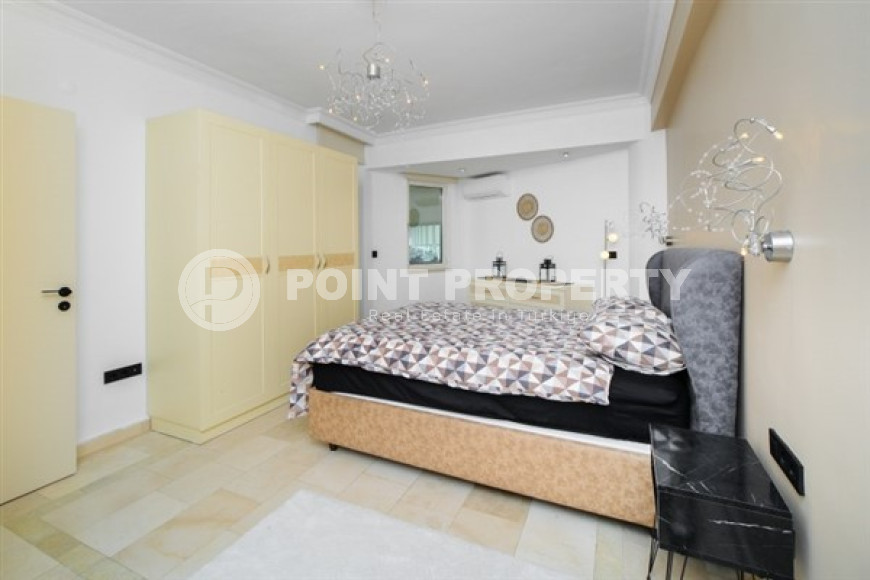 Красочная квартира с планировкой комнат 2+1 в превосходном комплексе на удалении от моря, Каргыджак-id-4738-фото-8