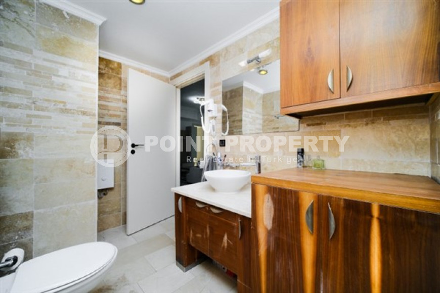 Красочная квартира с планировкой комнат 2+1 в превосходном комплексе на удалении от моря, Каргыджак-id-4738-фото-11