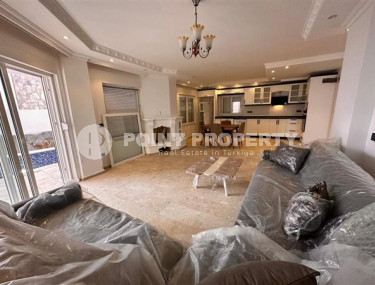 Шестикомнатная вилла с тремя балконами и просторной террасой, район Махмутлар-id-4742-фото-4