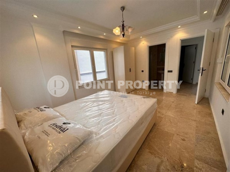 Шестикомнатная вилла с тремя балконами и просторной террасой, район Махмутлар-id-4742-фото-10