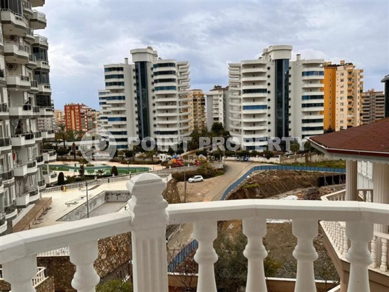 Шестикомнатная вилла с тремя балконами и просторной террасой, район Махмутлар-id-4742-фото-16