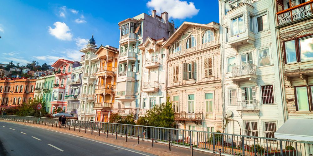 What is a townhouse in Turkey, how is it different from a penthouse or a house?