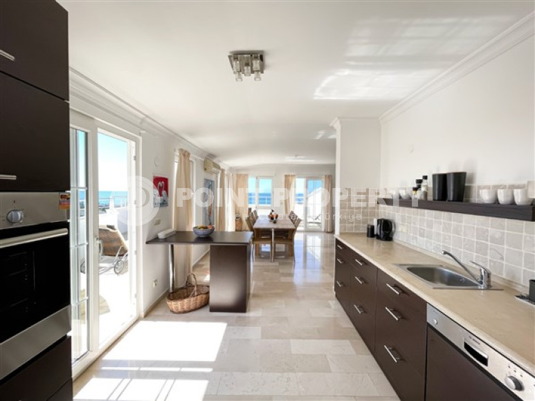 Stylish panoramic duplex on the 9th floor with an attic, 600 meters from the beach and promenade in the center of Tosmur-id-4756-photo-4