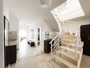 Stylish panoramic duplex on the 9th floor with an attic, 600 meters from the beach and promenade in the center of Tosmur-id-4756-photo-5