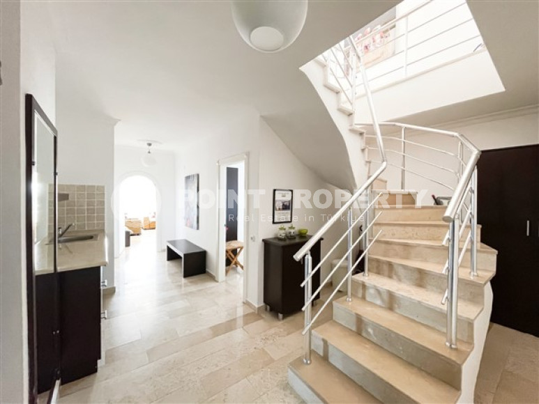 Stylish panoramic duplex on the 9th floor with an attic, 600 meters from the beach and promenade in the center of Tosmur-id-4756-photo-5