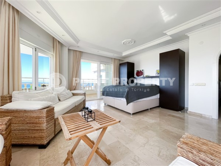 Stylish panoramic duplex on the 9th floor with an attic, 600 meters from the beach and promenade in the center of Tosmur-id-4756-photo-6