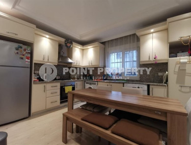 Partially furnished 2+1 apartment with an area of 100 m2 in Mahmutlar area-id-4759-photo-3