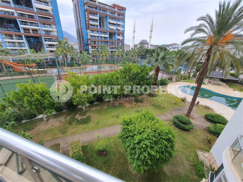 Three-room apartment 100 meters from the center of Cikcilli. Suitable for obtaining Turkish citizenship.-id-4766-photo-12