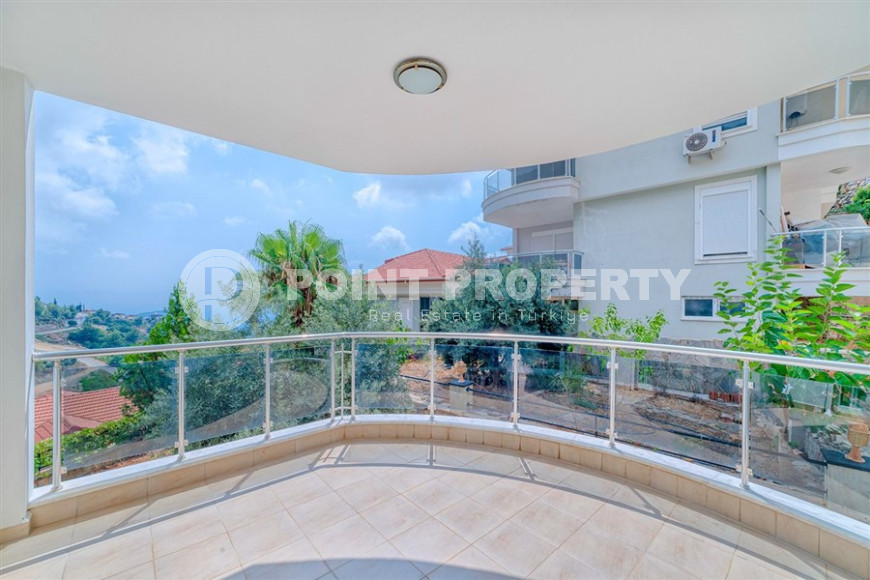 Three-room view apartment, 110 m², in a townhouse complex in the mountainous area of the center of Alanya - Bektas-id-1390-photo-8