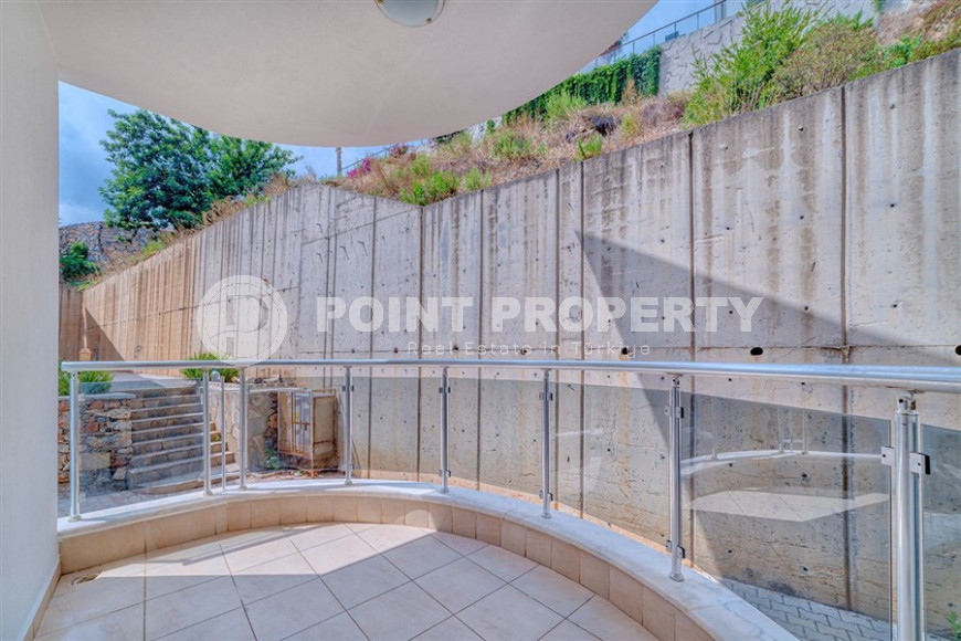 Three-room view apartment, 110 m², in a townhouse complex in the mountainous area of the center of Alanya - Bektas-id-1390-photo-16