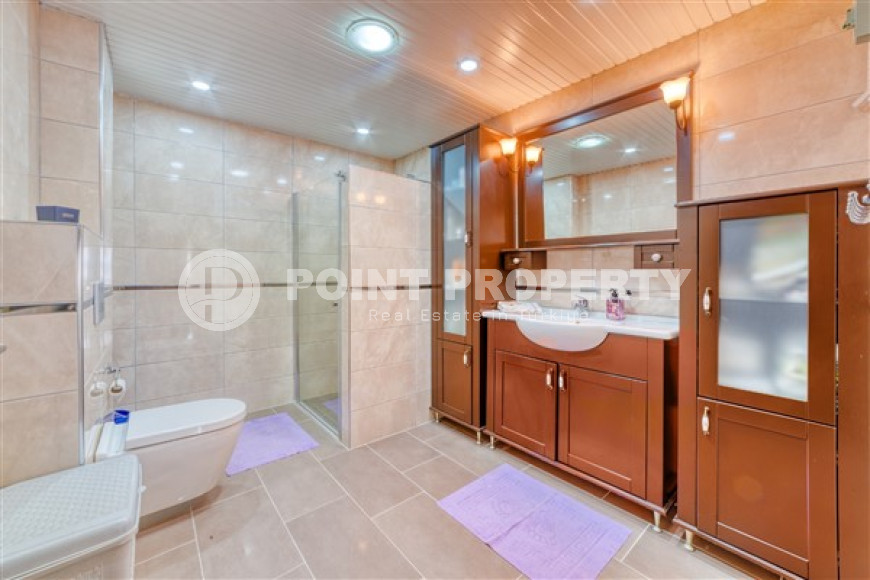 Светлые просторные апартаменты 2+1 в 650 метрах от пляжа и набережной в центре Аланьи-id-4778-фото-8