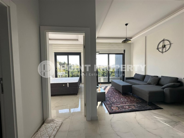 Стильная светлая квартира в новом комплексе с разнообразной инфраструктурой в Верхняя Оба-id-4779-фото-3