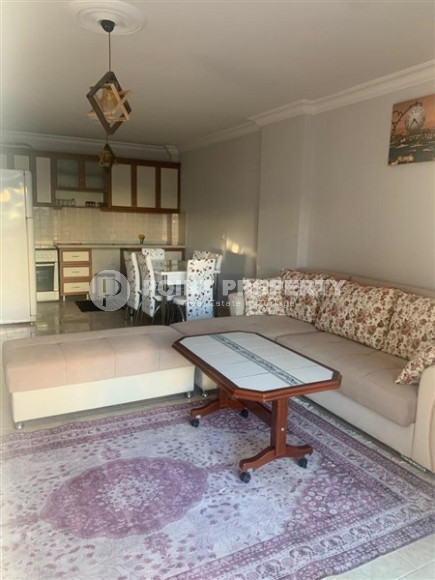 Well-maintained apartment 80 m2 with a balcony and furniture, Tosmur district-id-4780-photo-3