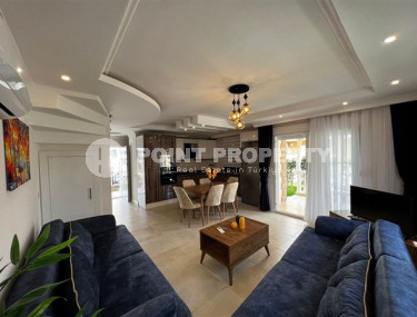 Excellent four-room villa with an area of 200 m2 located in the Incekum area-id-4786-photo-2