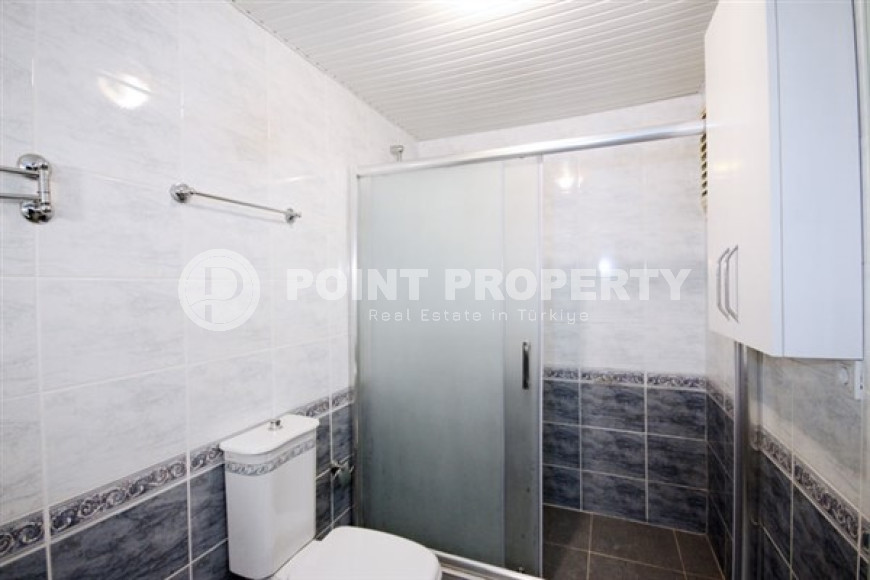 Spacious 3+1 apartment with an area of 130 m2 and two balconies, Mahmutlar-id-4789-photo-9