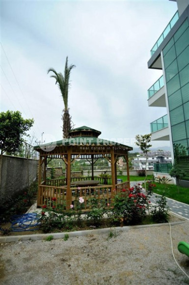 Двухуровневые апартаменты класса люкс в жилом комплексе отельного типа, планировкой 2+1, в 500 метрах от моря, район Кестель-id-4798-photo-17