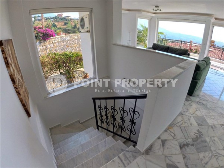 Оригинальная вилла с планировкой комнат 3+1 на земельном участке 550 м2 в районе Оба-id-4802-фото-4