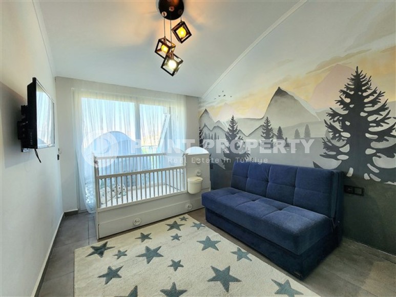Panoramic two-level apartment on the 7th floor with an attic one and a half kilometers from the sea-id-4815-photo-9