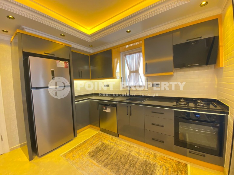 Two bedroom apartment for rent in a complex with a swimming pool, in the center of Mahmutlar, Alanya-id-4814-photo-7