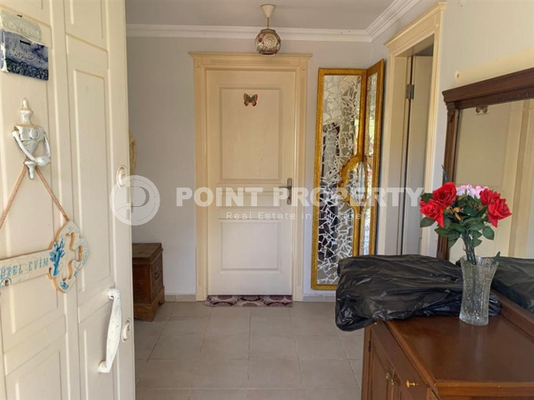 Furnished private villa 6+1, 290m² in the mountainous area of the center of Alanya Buykhasbahce.-id-1395-photo-10