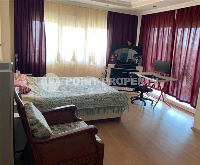 Furnished private villa 6+1, 290m² in the mountainous area of the center of Alanya Buykhasbahce.-id-1395-photo-16