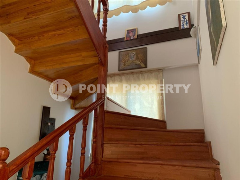 Furnished private villa 6+1, 290m² in the mountainous area of the center of Alanya Buykhasbahce.-id-1395-photo-19