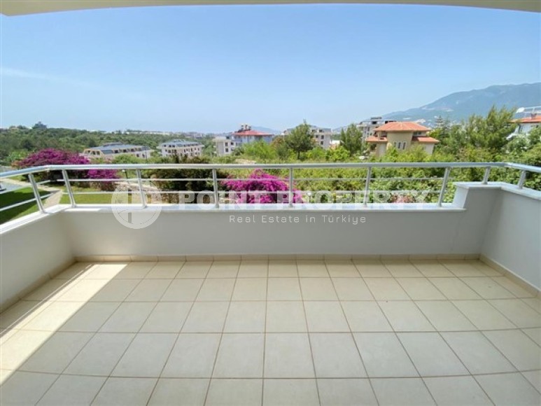 Большая по площади 115 м2 квартира с двумя спальнями, район Оба-id-4840-фото-9