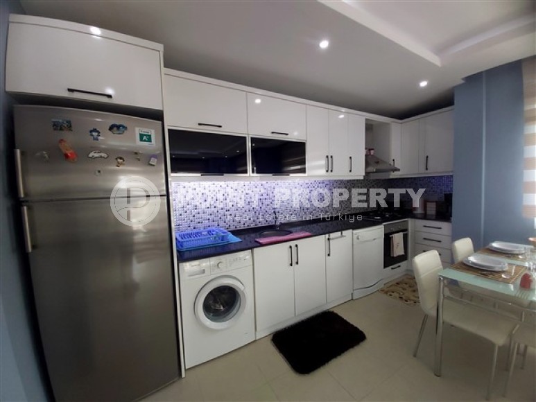 Budget apartment 1+1 400 meters from the beach in the center of Mahmutlar-id-4843-photo-5