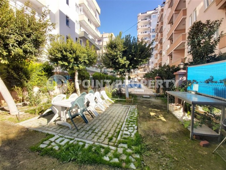 Budget apartment 1+1 400 meters from the beach in the center of Mahmutlar-id-4843-photo-13