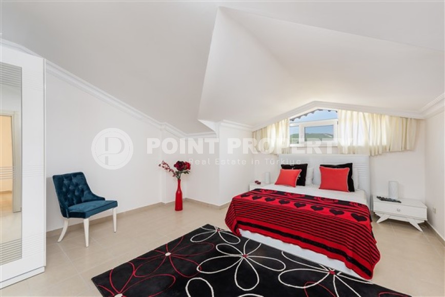 Comfortable 3+1 duplex two and a half kilometers from the sea in the picturesque area of Alanya - Turkler-id-4845-photo-6