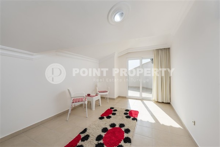 Comfortable 3+1 duplex two and a half kilometers from the sea in the picturesque area of Alanya - Turkler-id-4845-photo-7
