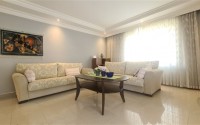 Furnished 2+1 apartment with an excellent location 150 meters from the city beaches of Alanya-id-4855-photo-1