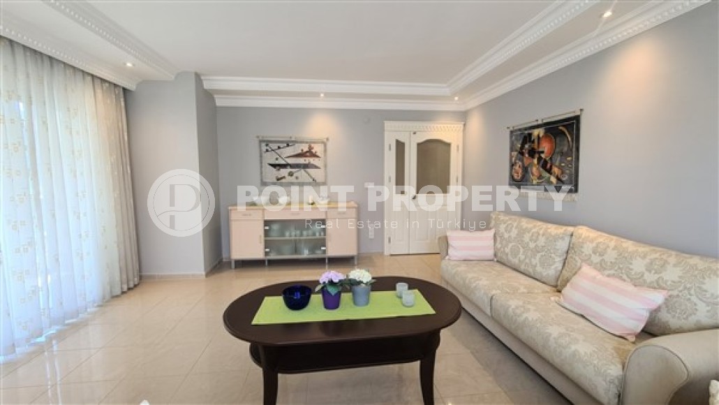 Furnished 2+1 apartment with an excellent location 150 meters from the city beaches of Alanya-id-4855-photo-2