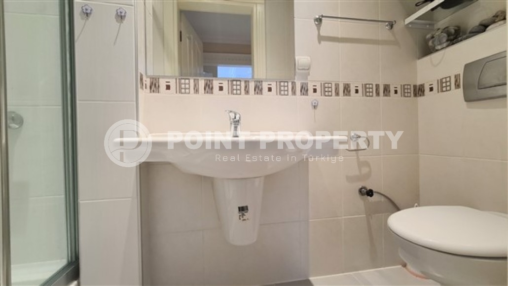 Furnished 2+1 apartment with an excellent location 150 meters from the city beaches of Alanya-id-4855-photo-6