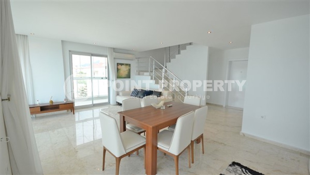 Дуплекс с мансардой и современным ремонтом, частным выходом к пляжу, в элитном районе города Аланья- Кестель-id-4856-фото-2