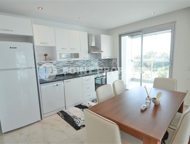 Дуплекс с мансардой и современным ремонтом, частным выходом к пляжу, в элитном районе города Аланья- Кестель-id-4856-фото-3