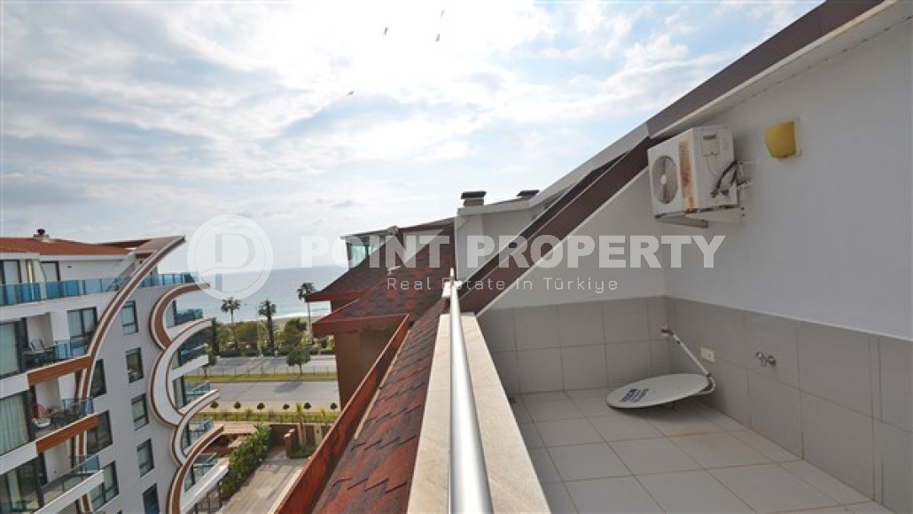 Дуплекс с мансардой и современным ремонтом, частным выходом к пляжу, в элитном районе города Аланья- Кестель-id-4856-фото-11