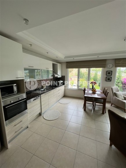 Ухоженная двухкомнатная квартира 75 м2 в 900 метрах от моря, район Оба-id-4857-фото-3