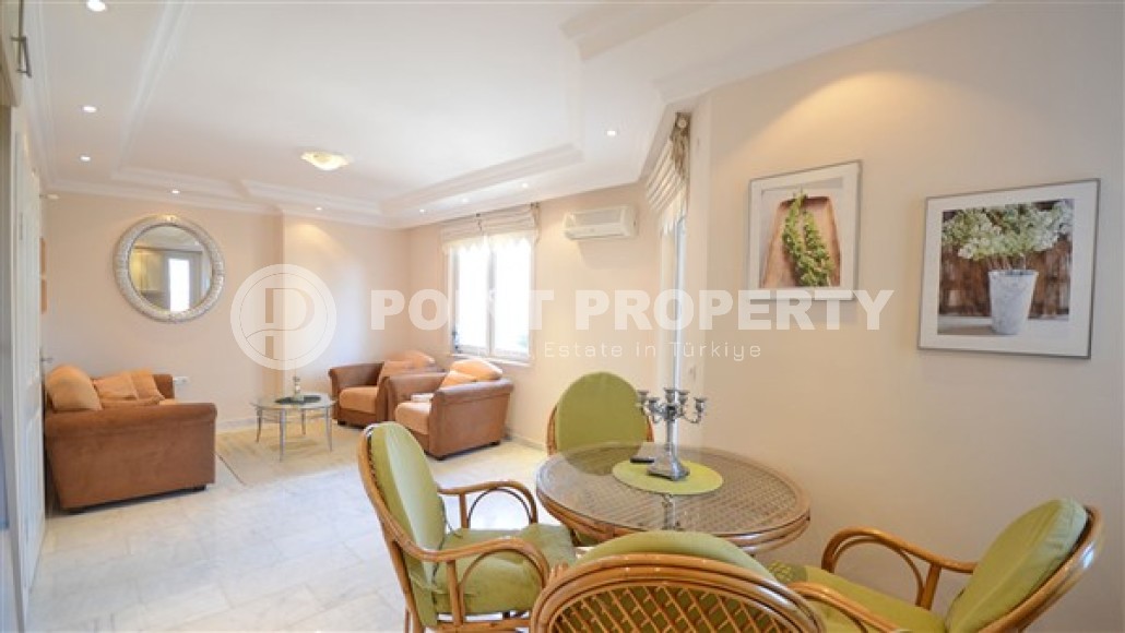 Spacious, furnished apartments with two balconies, 2+1 layout in the actively developing area of Alanya-Mahmutlar-id-4861-photo-2