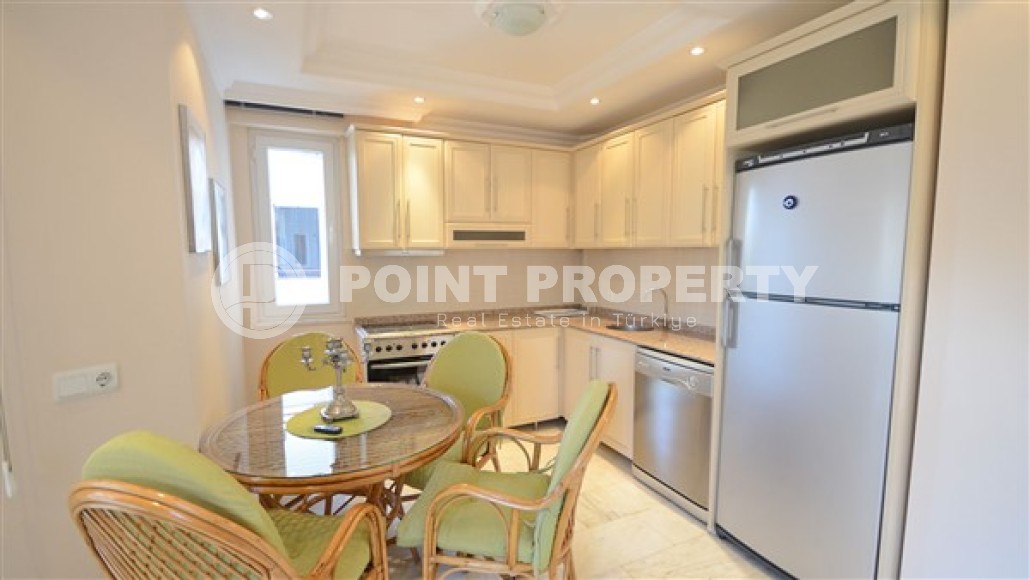 Spacious, furnished apartments with two balconies, 2+1 layout in the actively developing area of Alanya-Mahmutlar-id-4861-photo-3